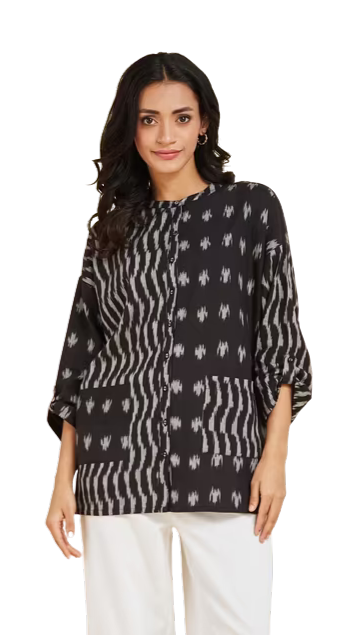 Blusa Ikat negra. Oversize PREVENTA