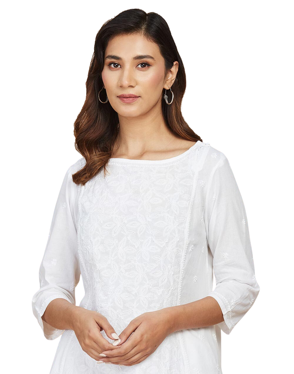 Kurta larga con bordado chikankari. Blanca