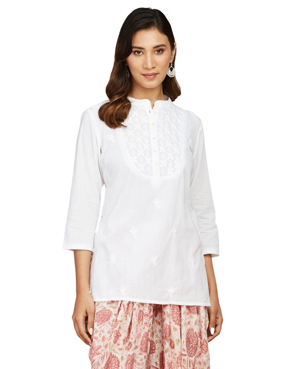 Kurta corta con bordado chikankari.