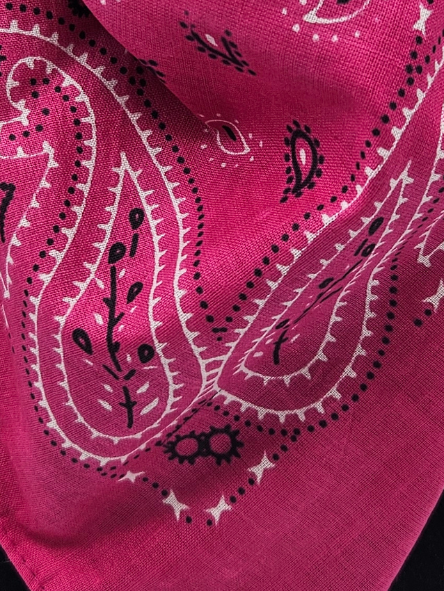 Paliacate de algodón 100%. Rosa mexicano