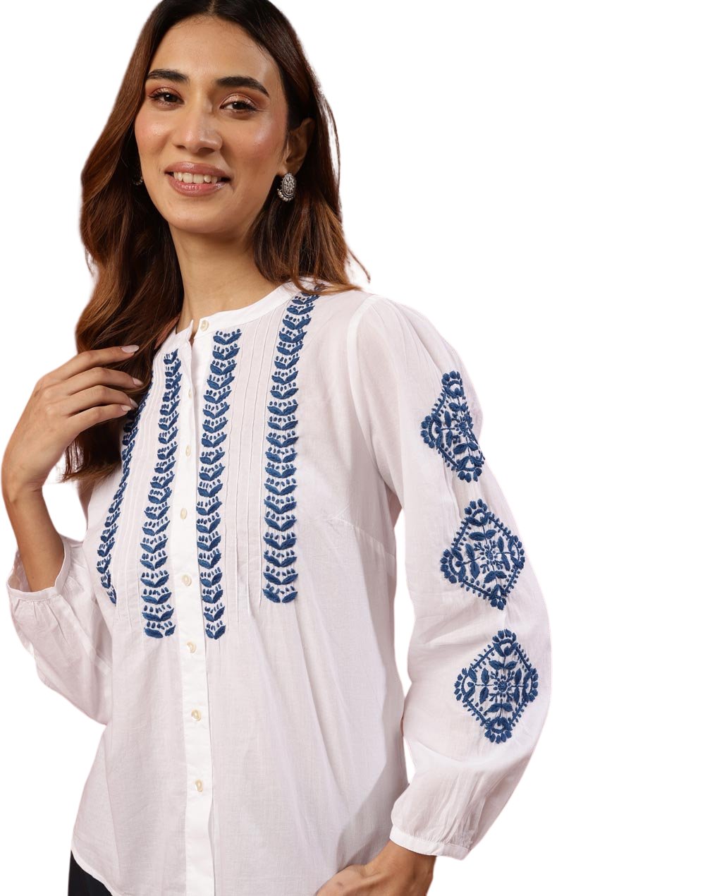 Blusa con bordado chikankari. Blanca con azul
