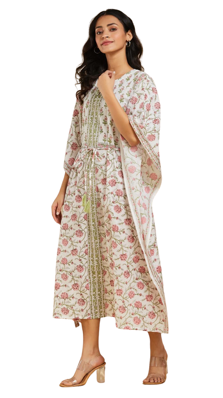 Kaftán estampado floral. Rosa