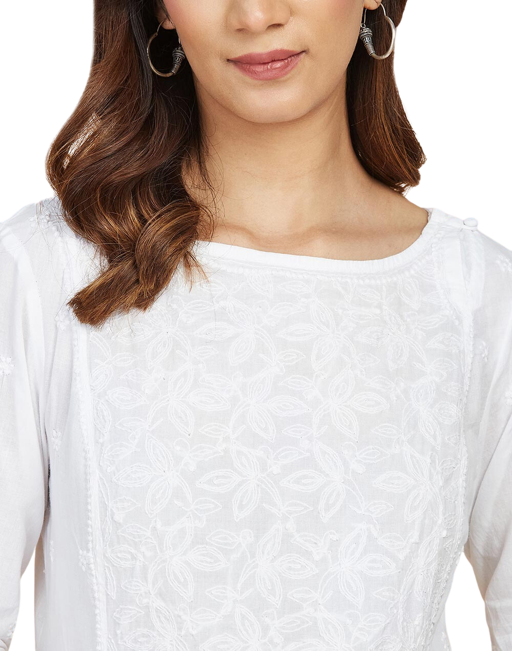 Kurta larga con bordado chikankari. Blanca