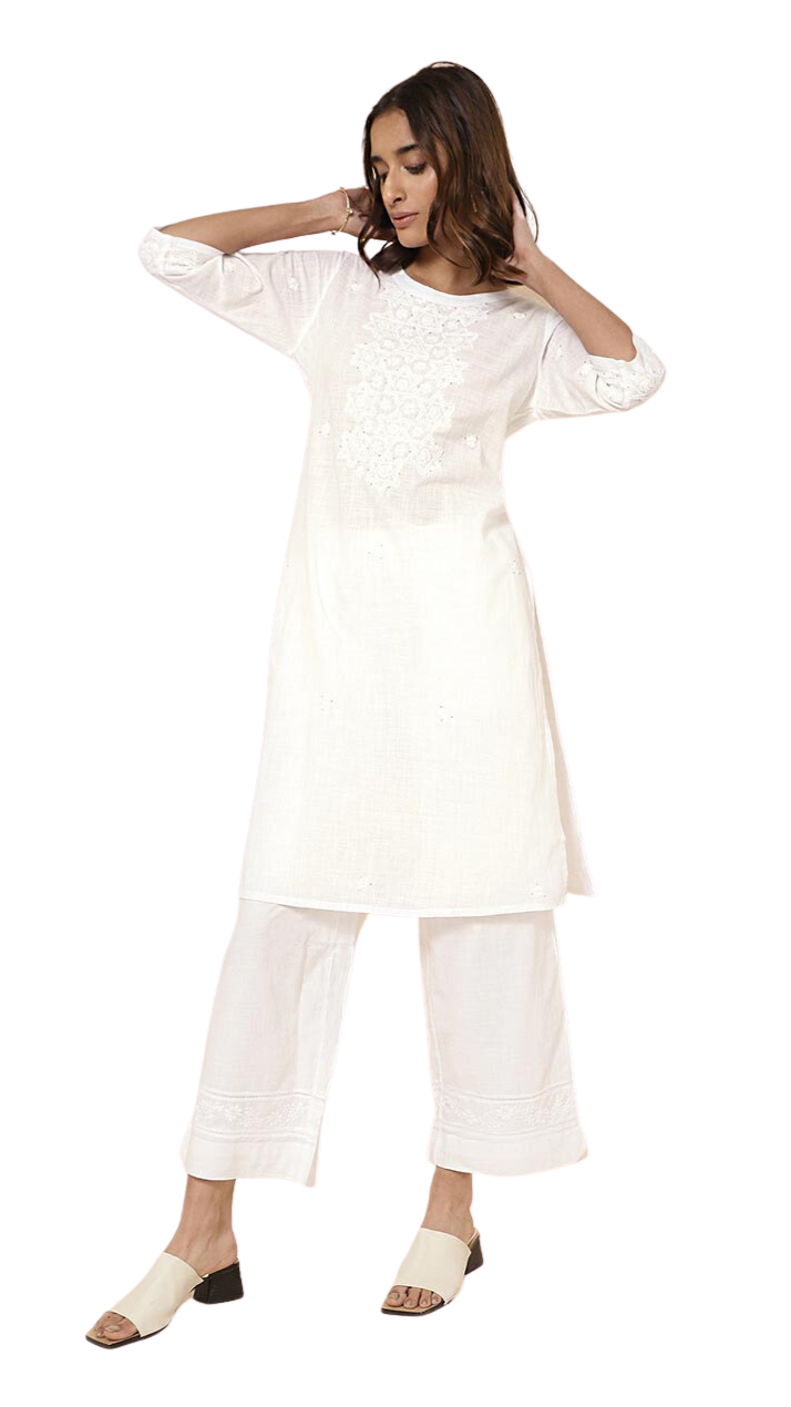 Kurta larga con bordado chikankari. Blanca (abierta)