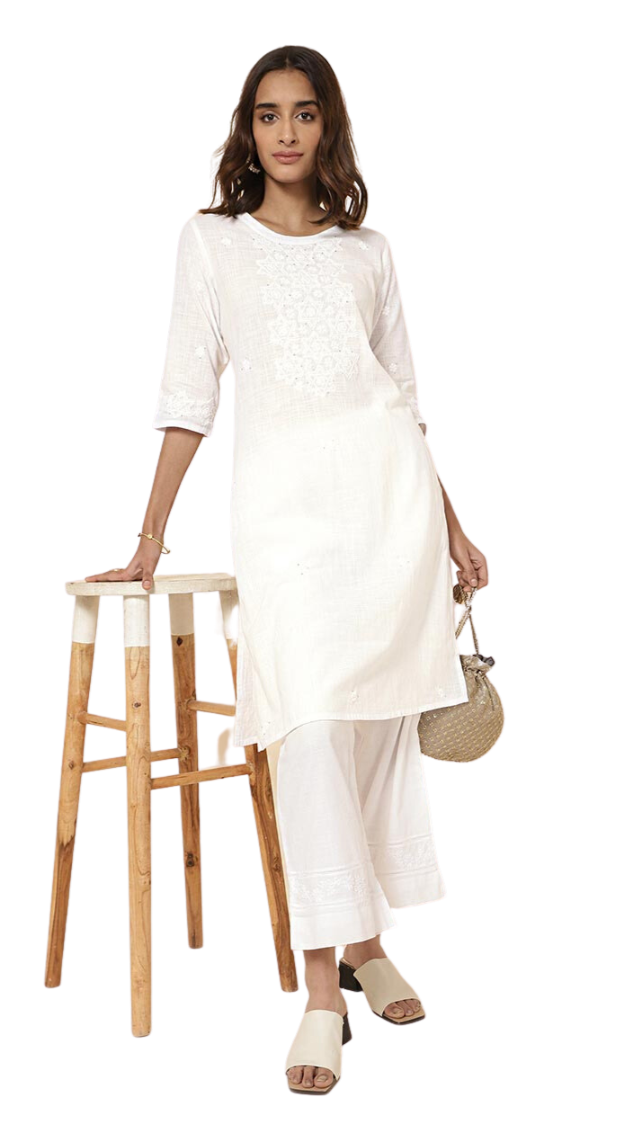 Kurta larga con bordado chikankari. Blanca (abierta)