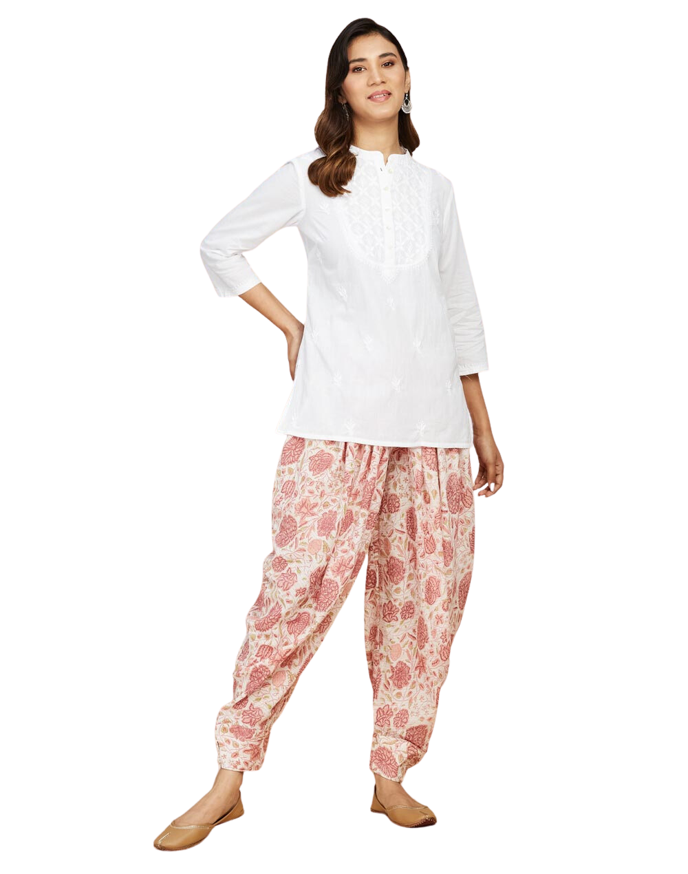 Kurta corta con bordado chikankari.
