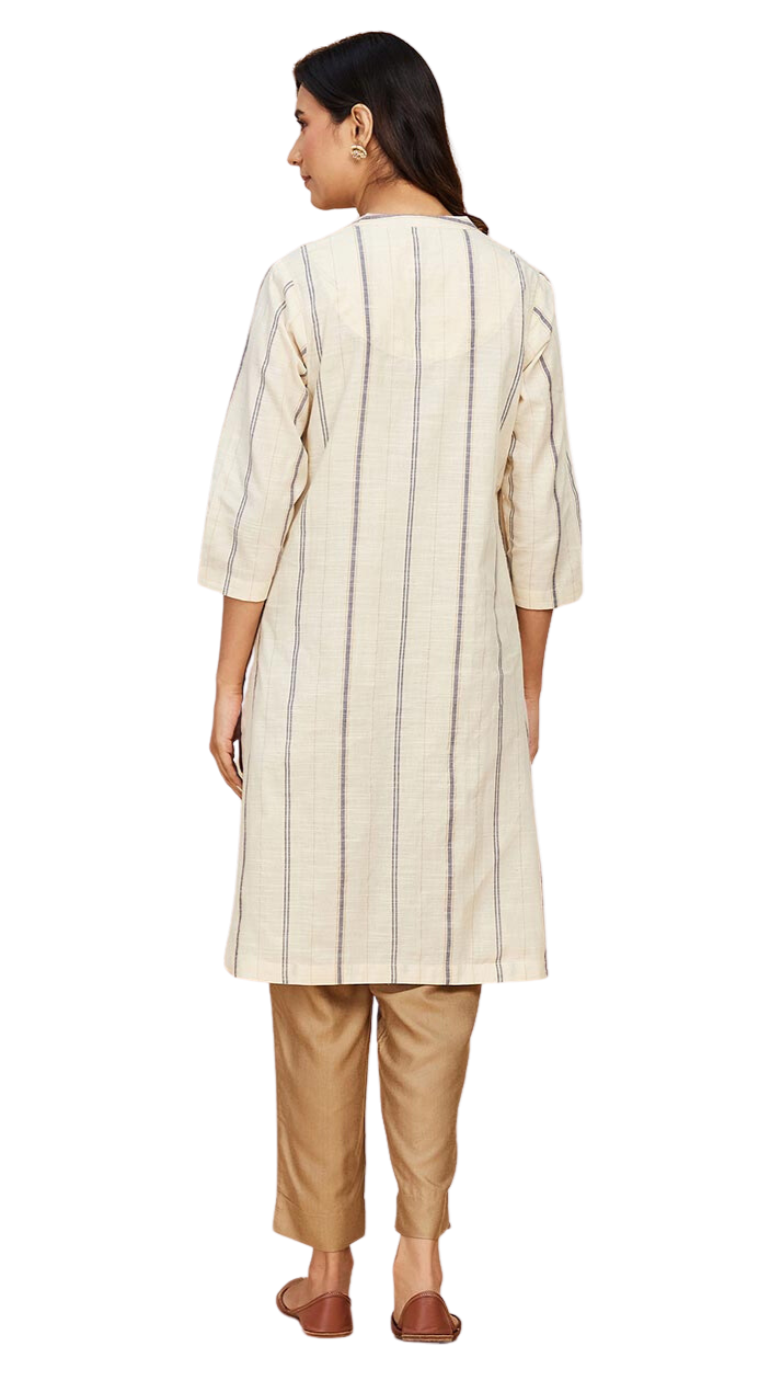 Kurta larga a rayas. Crudo