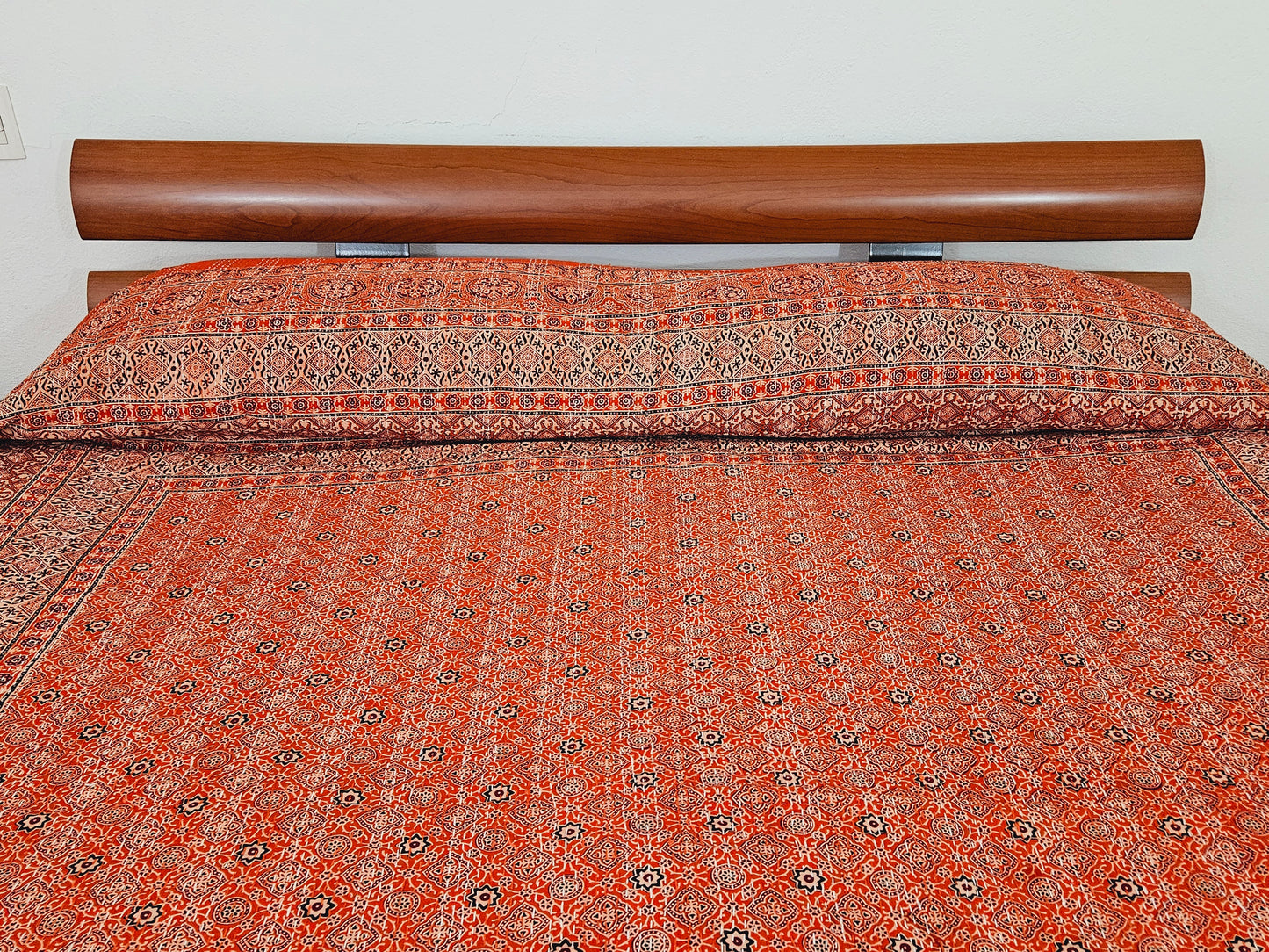 Colcha estampado tradicional. Ajrak naranja