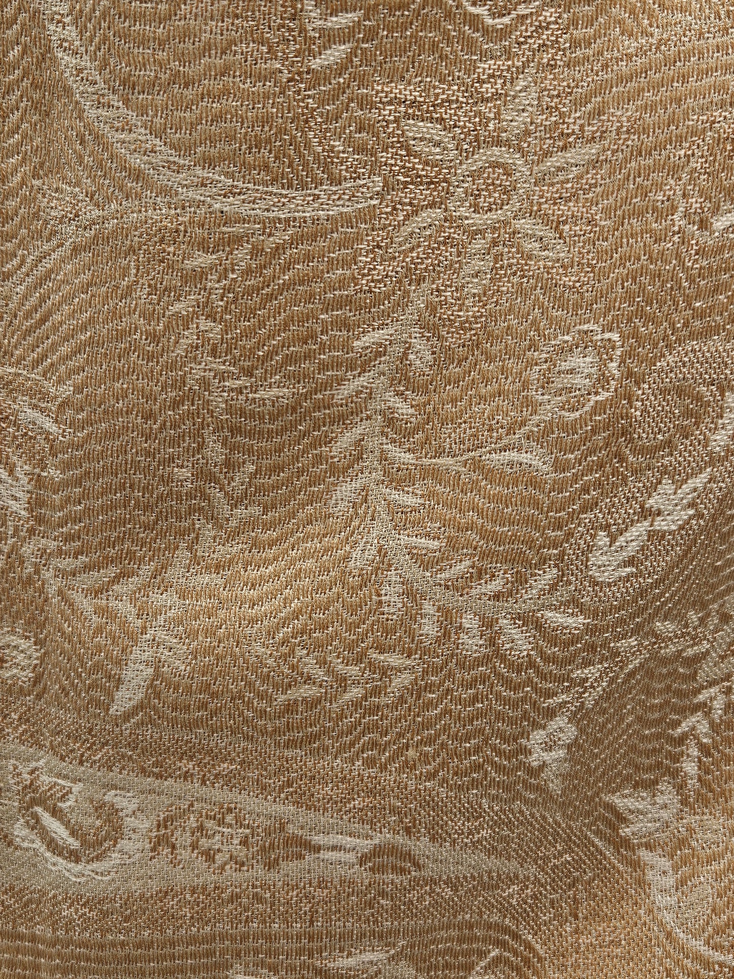Chal de seda. Beige / dorado