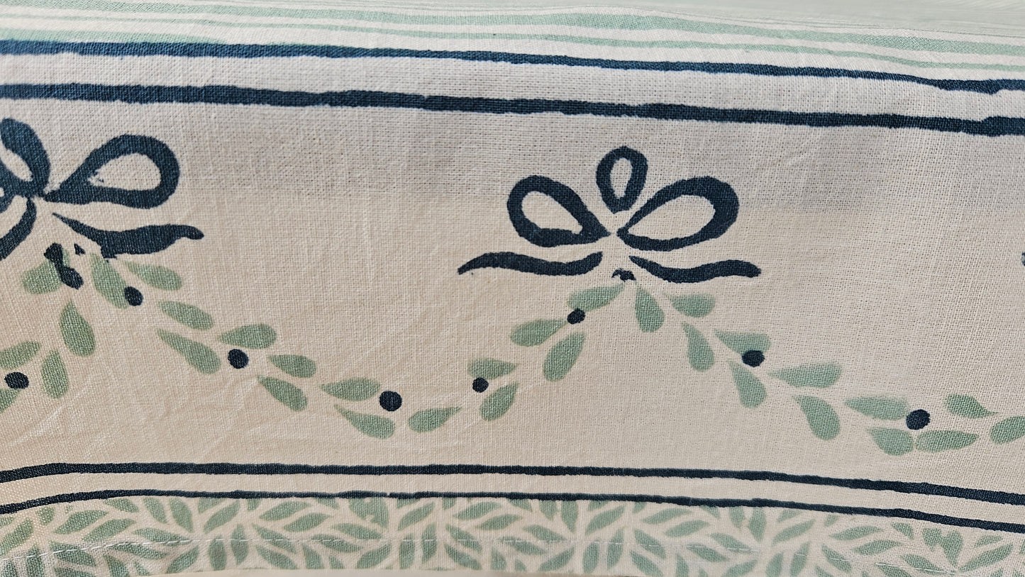 Mantel rectangular 100% algodón estampado a mano. Rayas verde