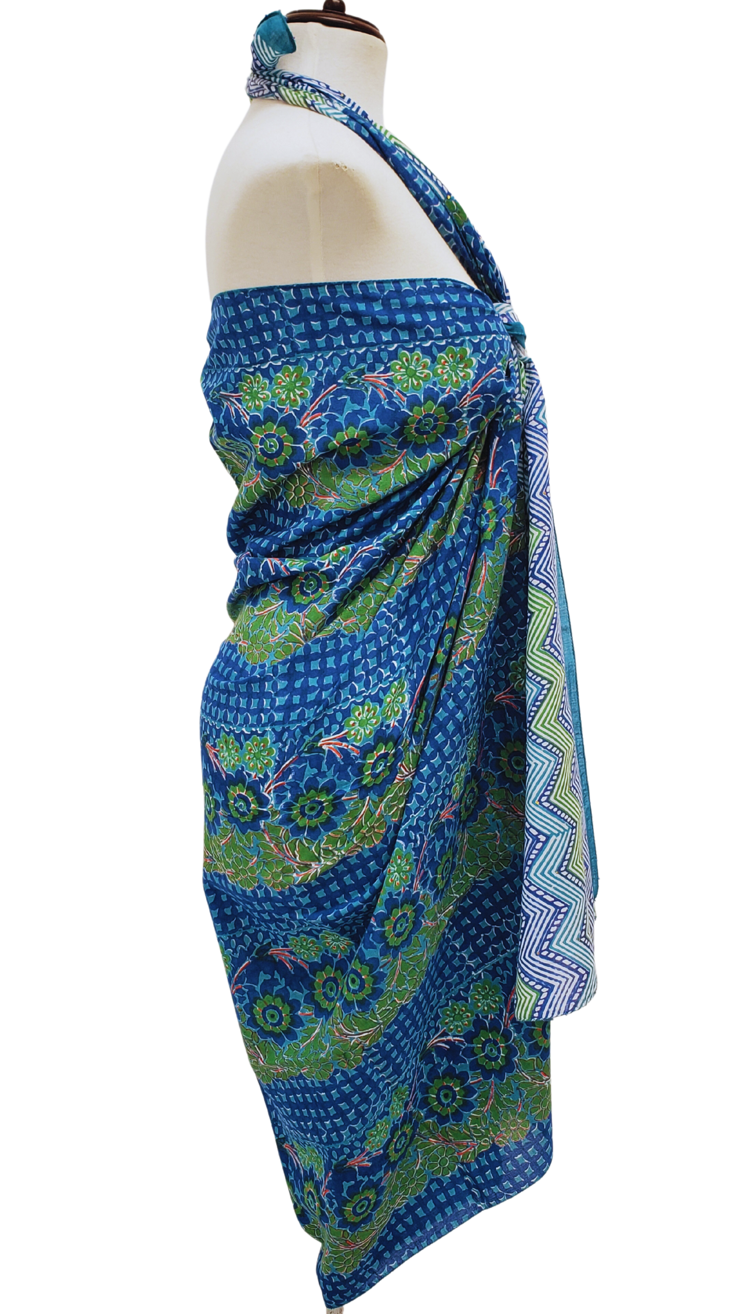 Pareo estampado a mano. Azul borde de grecas