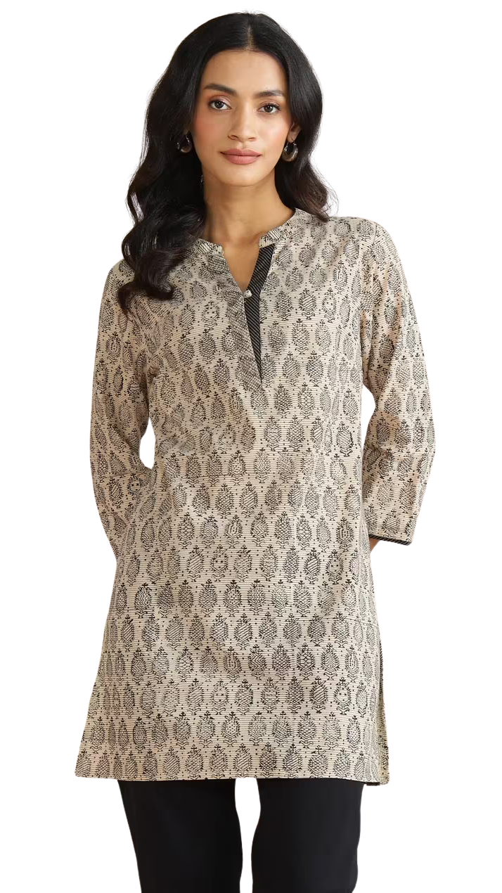 Kurta corta estampada. Beige y negro PREVENTA