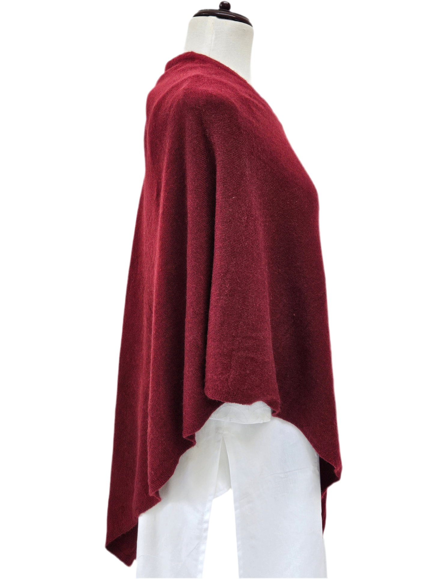 Poncho de lana. Vino