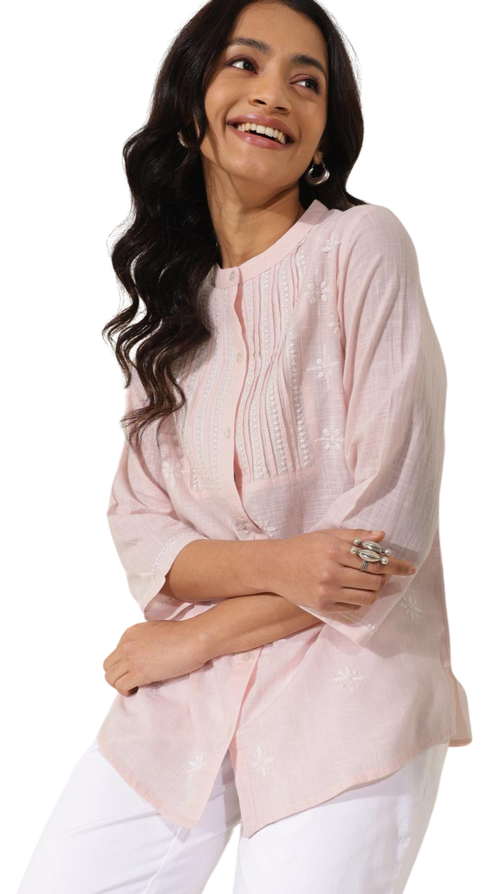 Blusa con bordado chikankari. Rosa