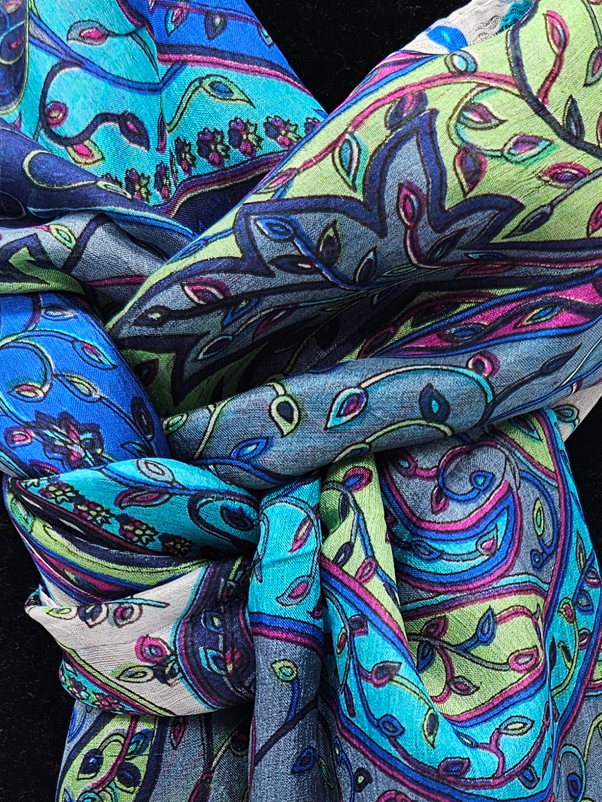 Mascada de seda estampada. Turquesa y gris