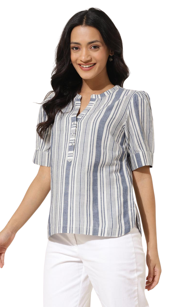 Blusa a rayas. Azul y blanco