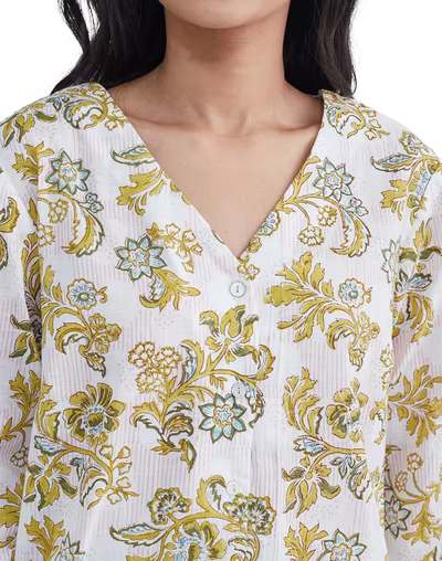 Blusa estampada. Manga 3/4. Amarilla. Nueva