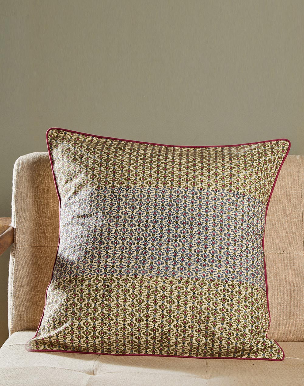 Funda de cojín de algodón estampada. Anira Multi 40x40