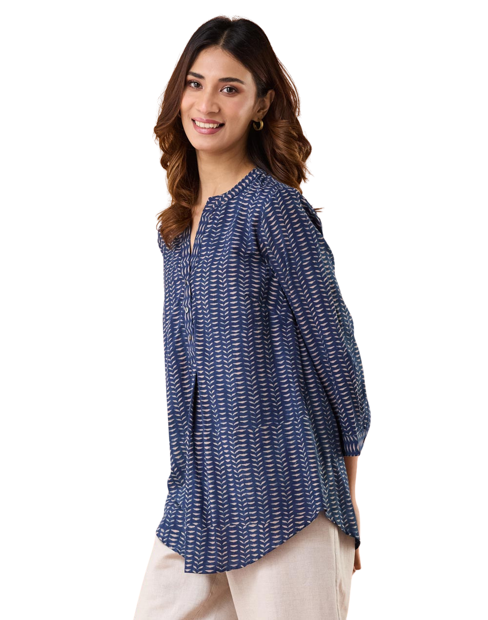 Blusa manga larga estampada. Dabu índigo