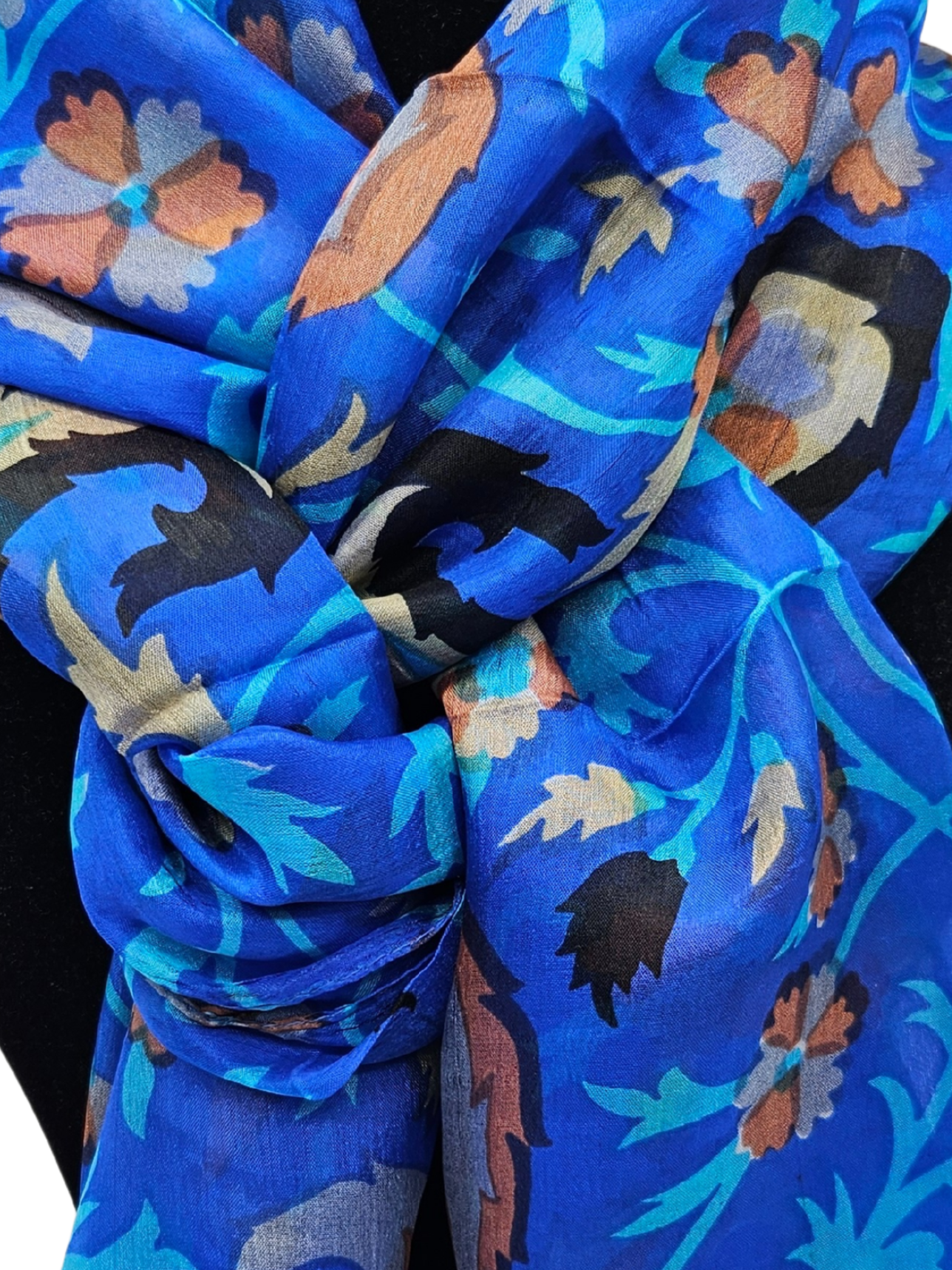 Mascada de seda estampada. Azul eléctrico