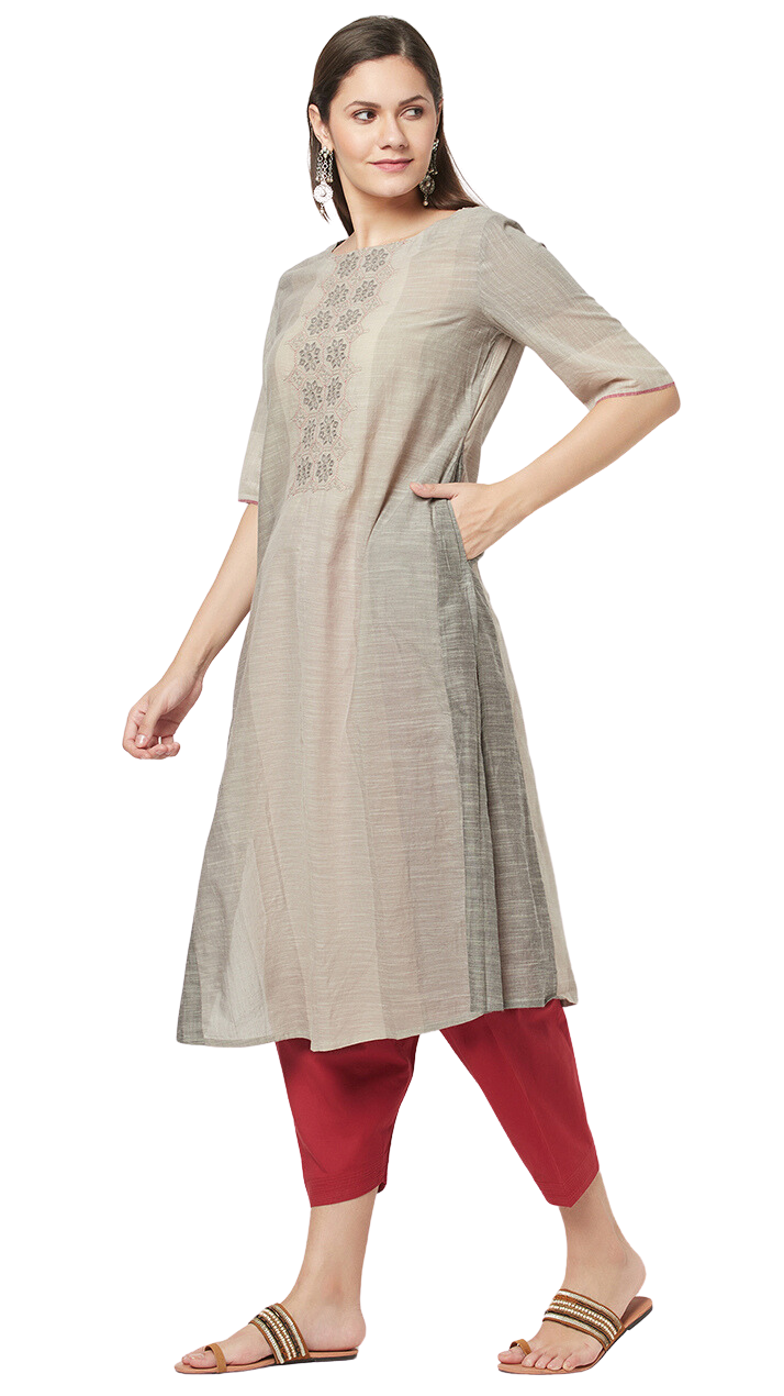 Kurta larga con bordado a mano. Gris