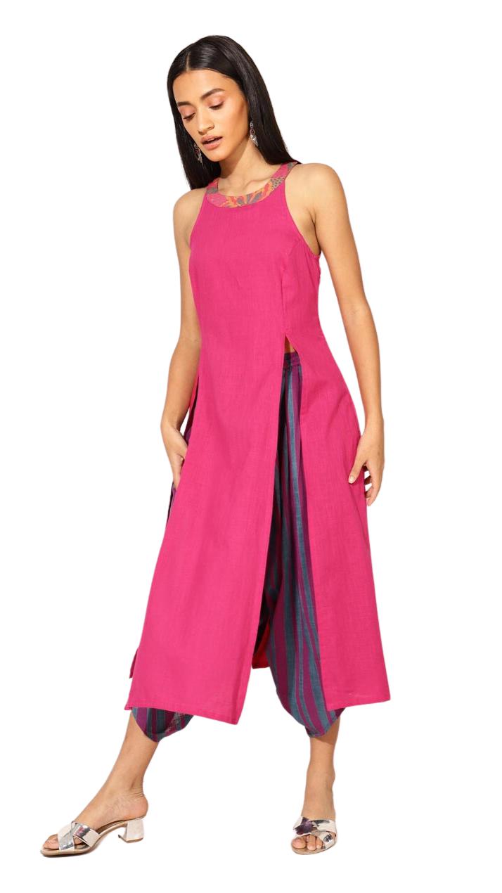 Kurta larga con aberturas al frente. Magenta