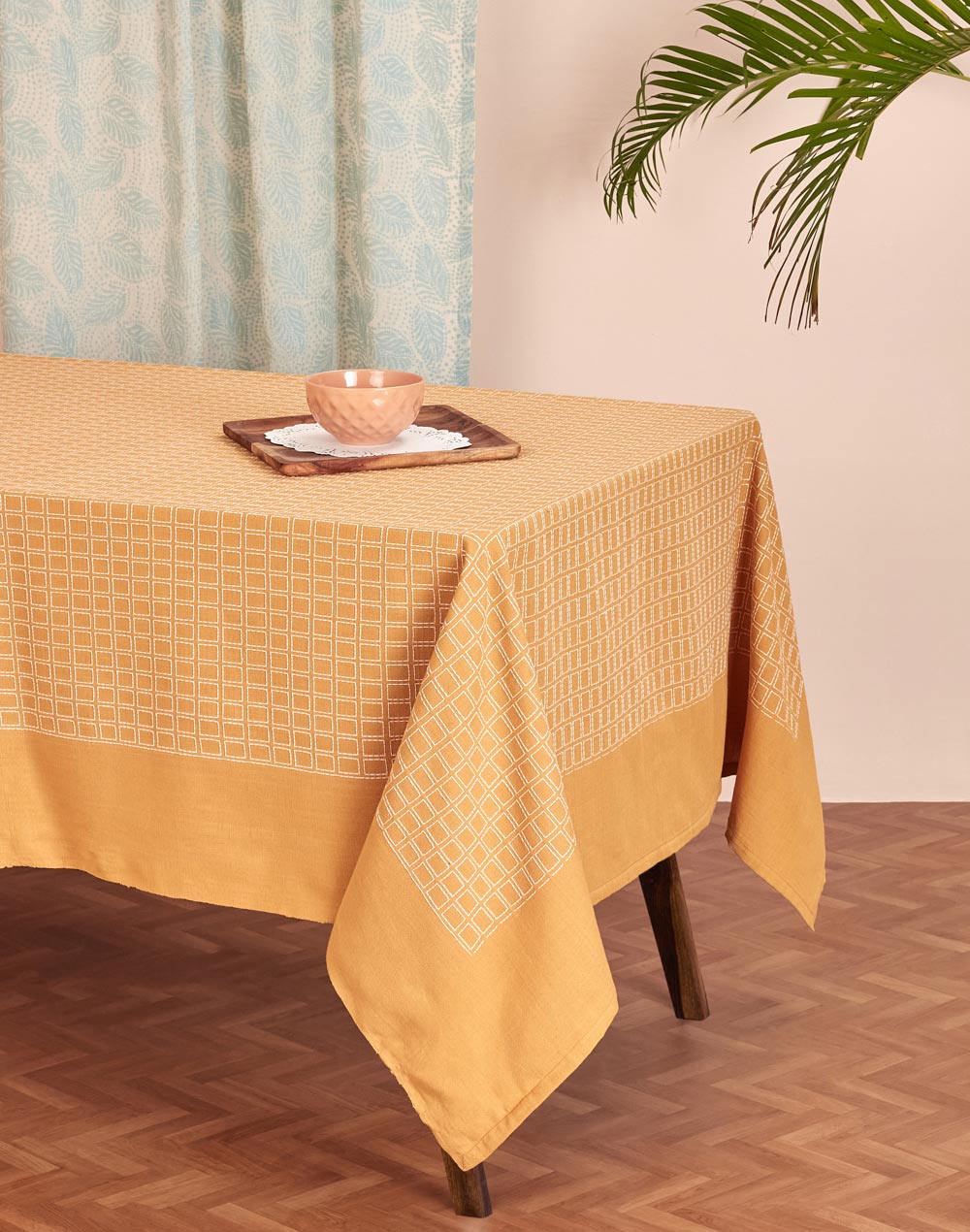 Mantel rectangular 100% algodón tejido en telar. Drithi mostaza