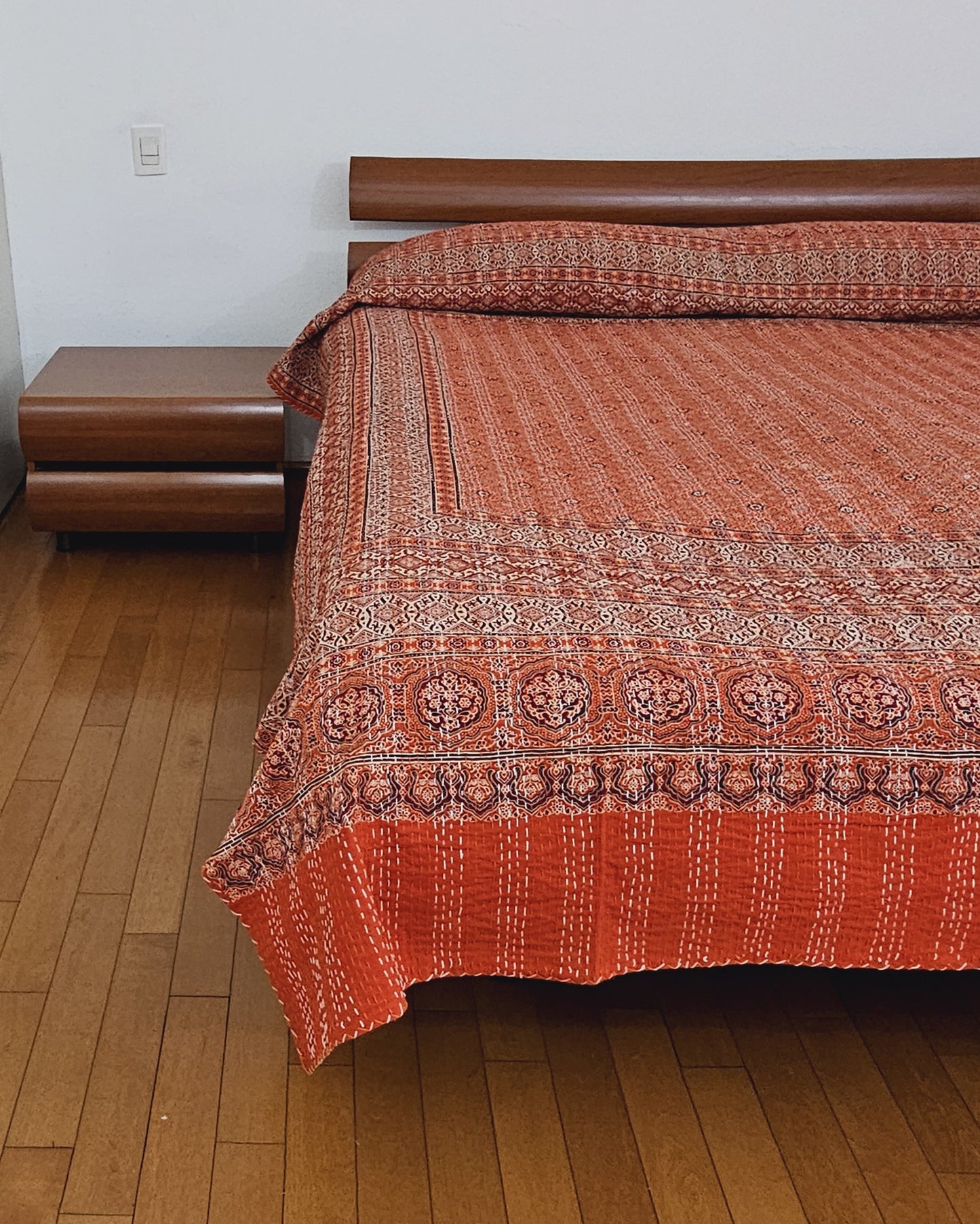 Colcha estampado tradicional. Ajrak naranja