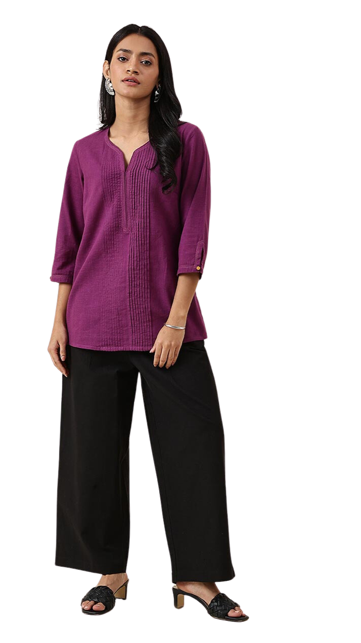 Kurta corta con pliegues. Morada