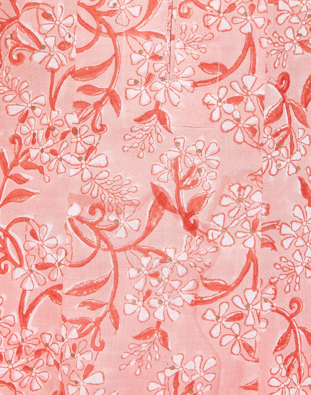 Vestido largo estampado con vuelo amplio. Rosa