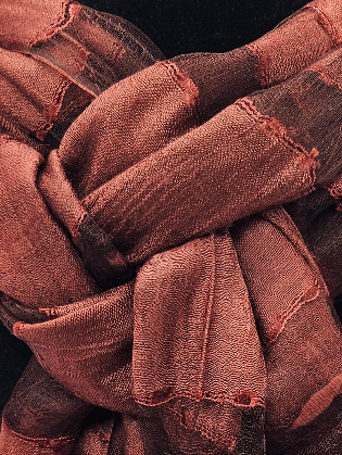 Mascada de seda cruda. Café