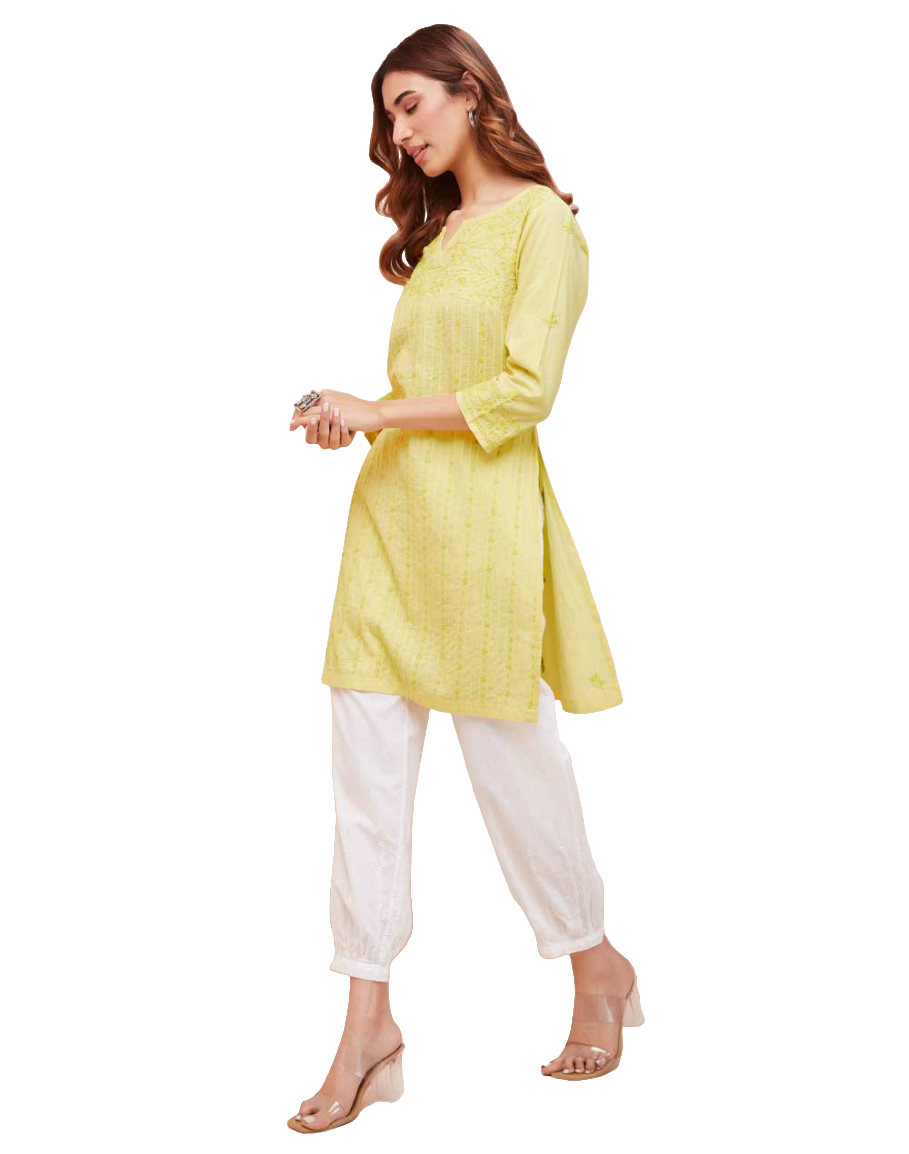 Kurta corta con bordado chikankari. Lima