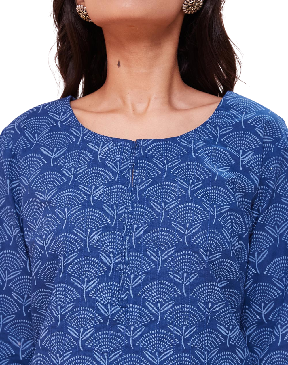 Kurta corta. Azul añil natural. Estampada
