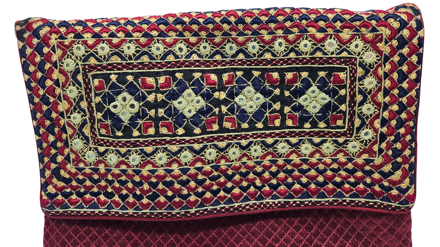 Bolso grande bordado Neran Chokar Kutch 7