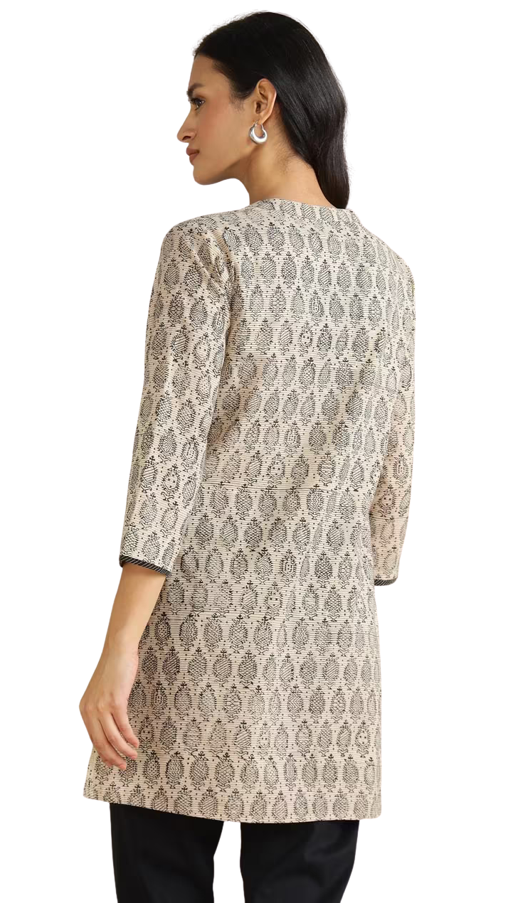 Kurta corta estampada. Beige y negro PREVENTA