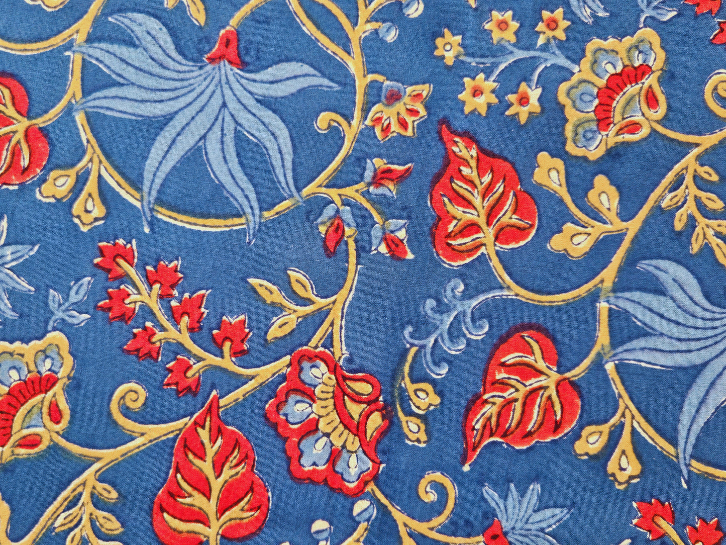 Mantel redondo 100% algodón estampado a mano. Yvy azul