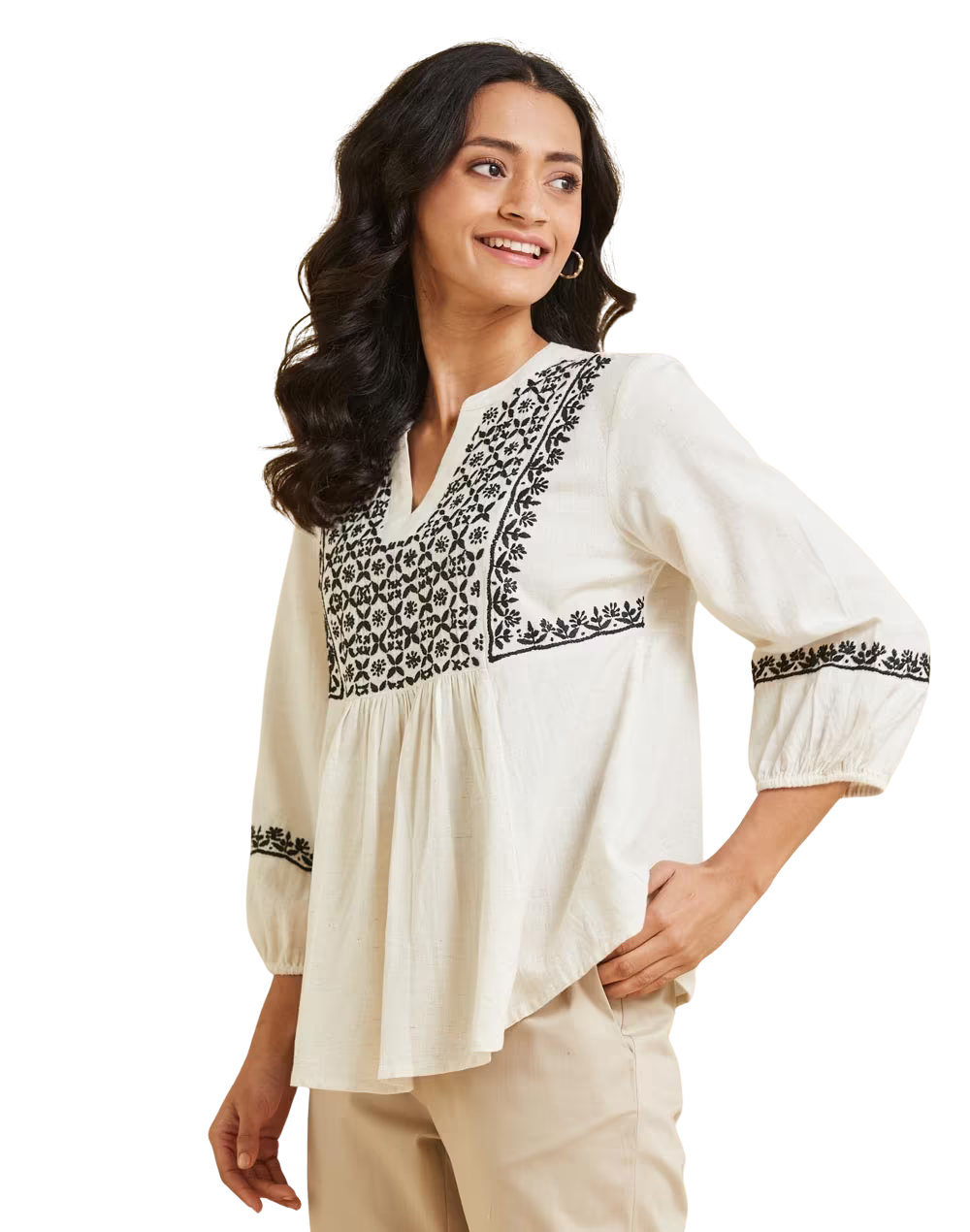 Blusa con bordado chikankari. Negro sobre neutro PREVENTA