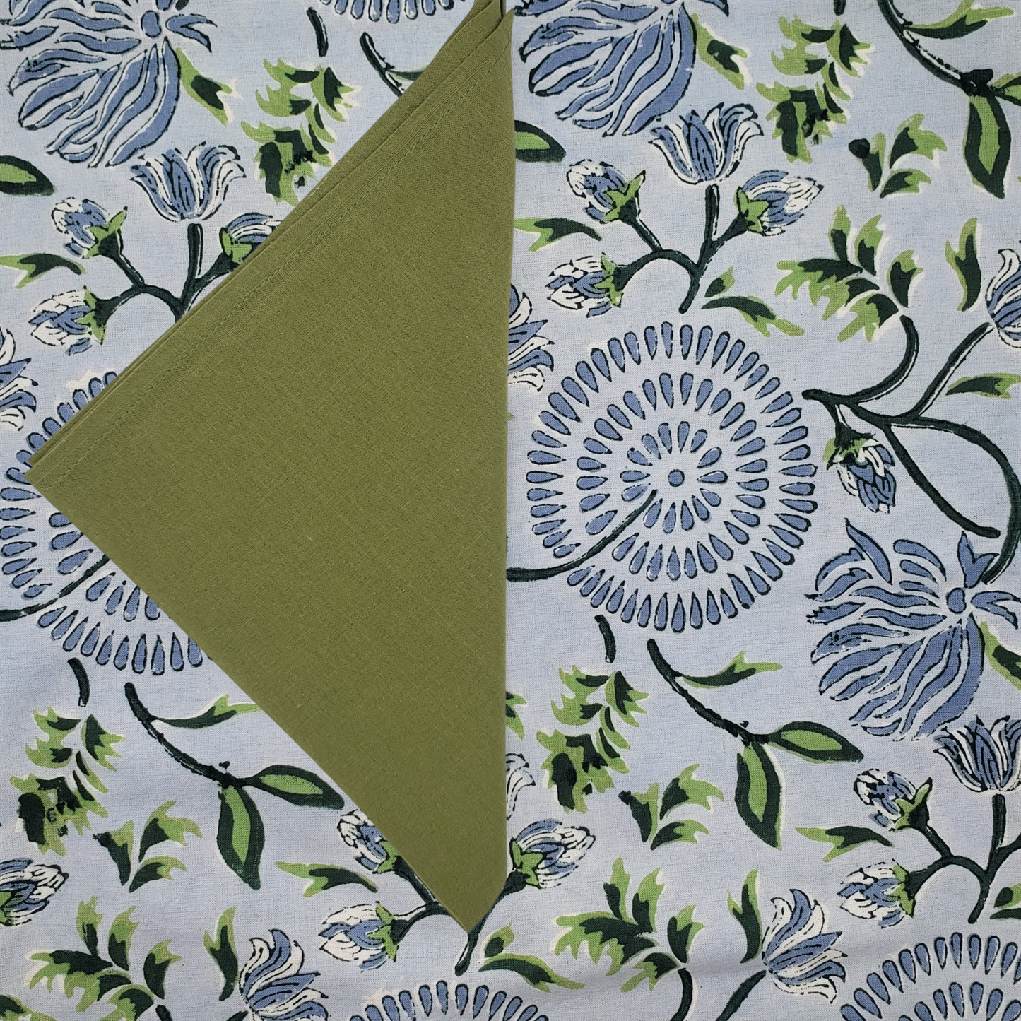 Mantel redondo 100% algodón estampado a mano. Maya azul