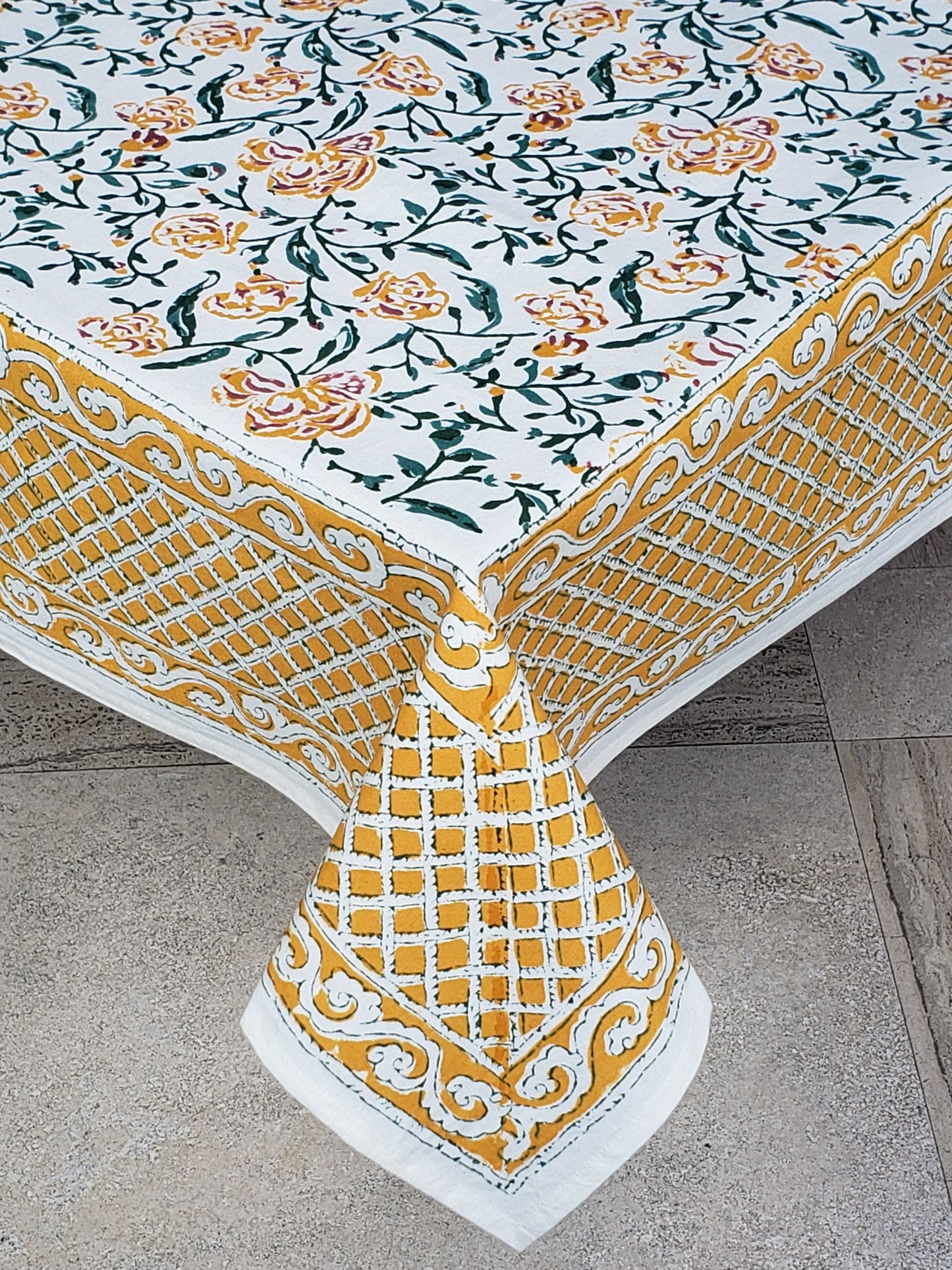 Mantel cuadrado 100% algodón estampado a mano. Crisantemos