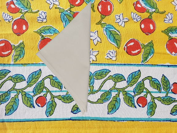 Mantel rectangular 100% algodón estampado a mano. Cerezas