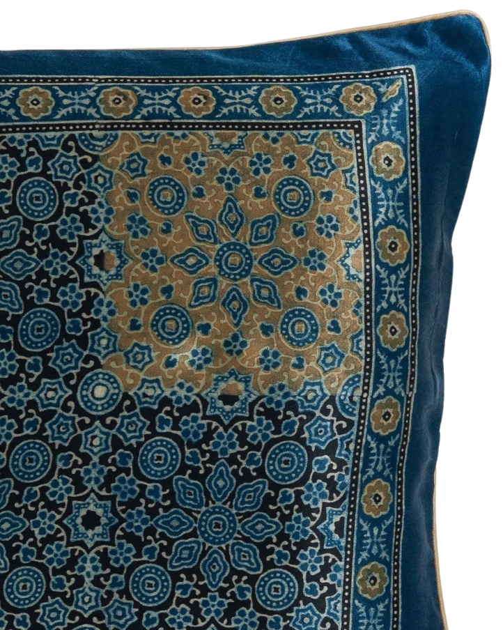 Funda de cojín de algodón satinado estampado. Ocre 40x40