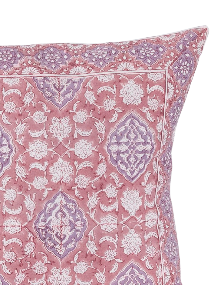 Funda de cojín de algodón estampada. Aarana lila 50x50