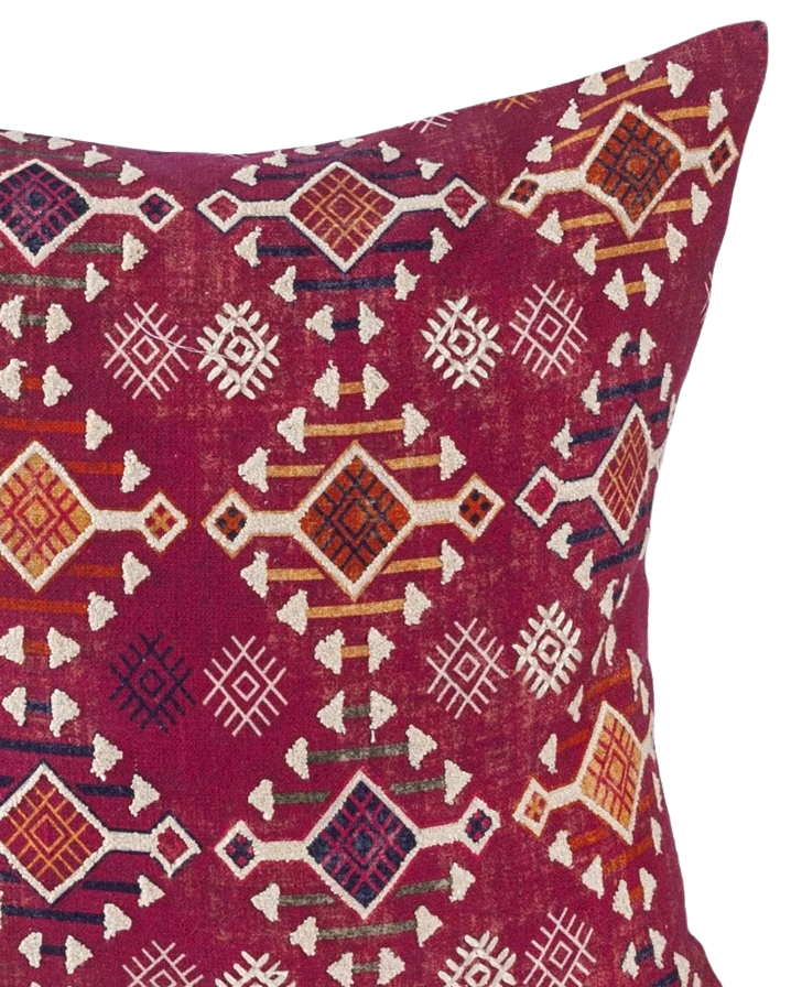 Funda de cojín estampada y bordada. Pushkal rojo 50x50