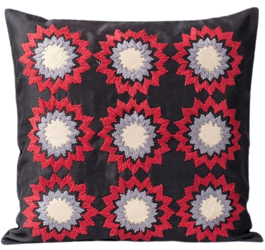 Funda de cojín con soles bordados. Negra 45x45