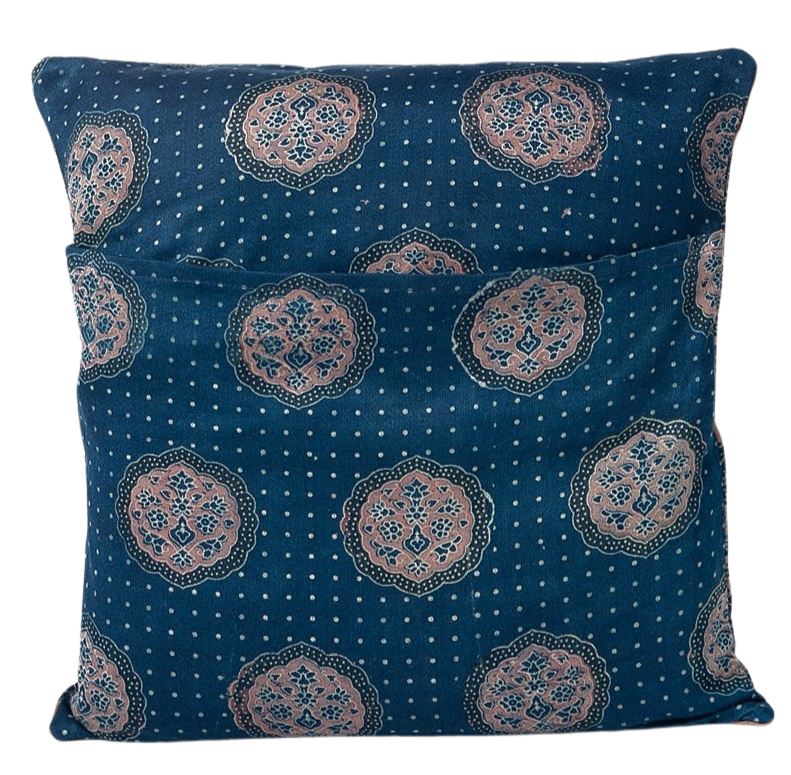 Funda de cojín de algodón estampada. Azul índigo/ocre. Puranya 40x40