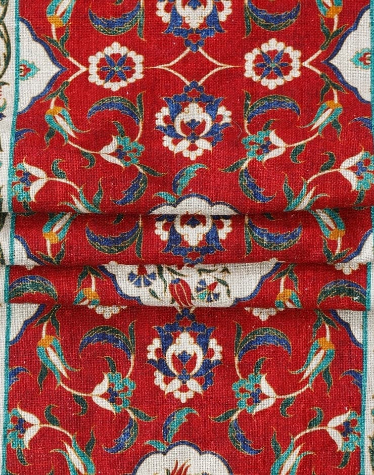 Camino de mesa estampado a mano. Pashav Rojo