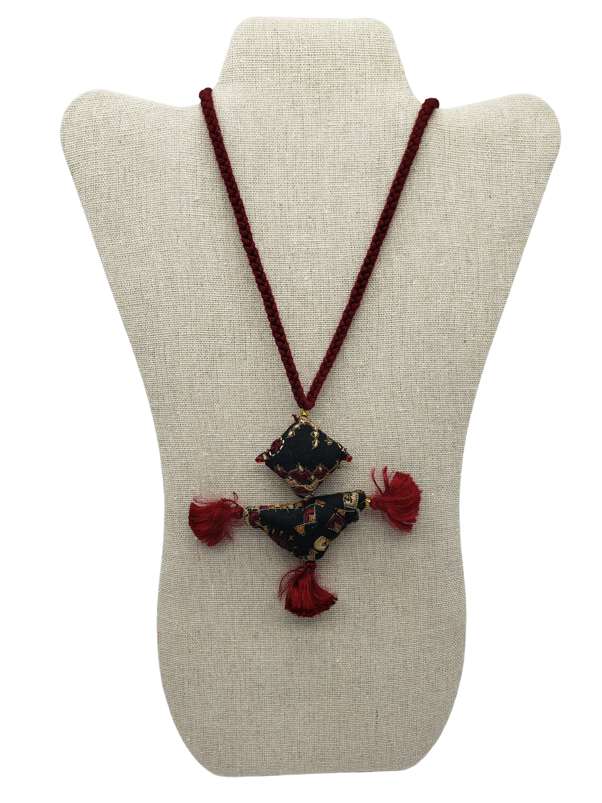 Collar tribal hecho a mano 1
