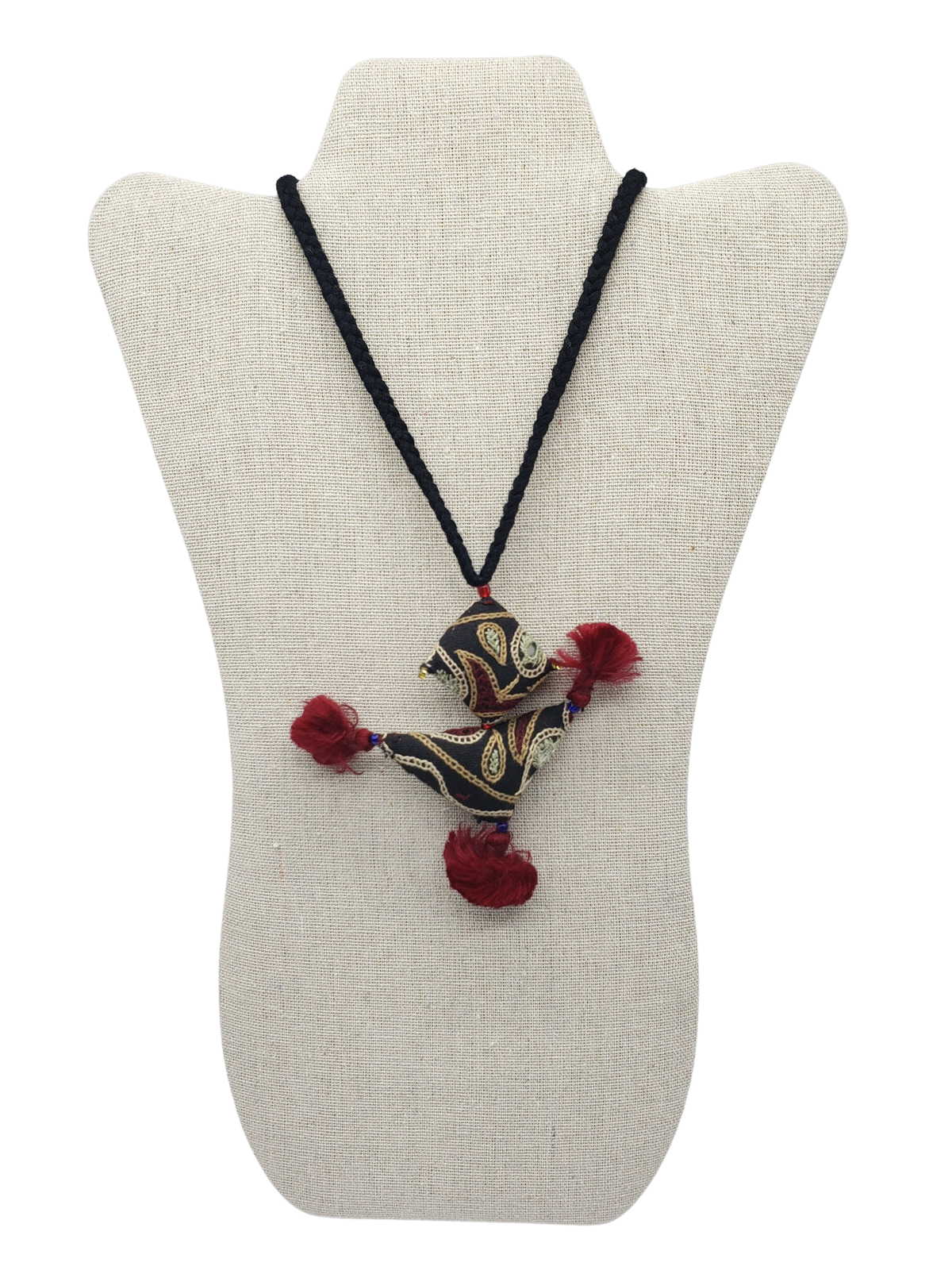 Collar tribal hecho a mano 10