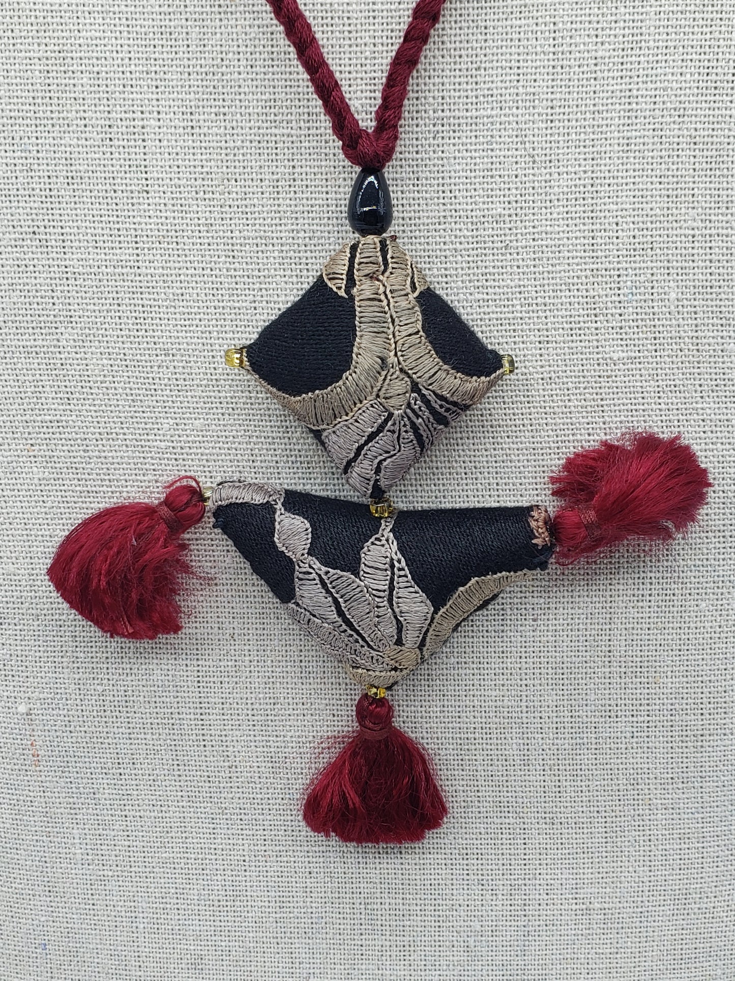 Collar tribal hecho a mano 8