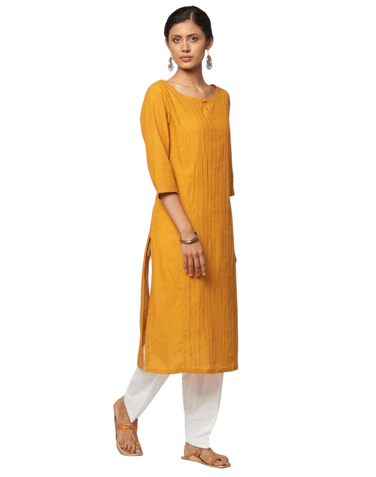 Kurta larga con pliegues finos. Color Mostaza